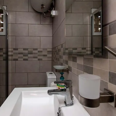 Sunset Bay 37 - Two Bed Адехе