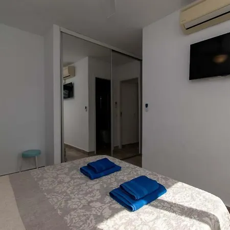 Sunset Bay 37 - Two Bed Адехе