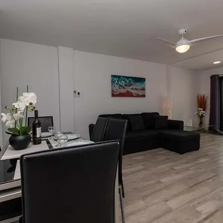 Апартаменты Sunset Bay 37 - Two Bed Адехе